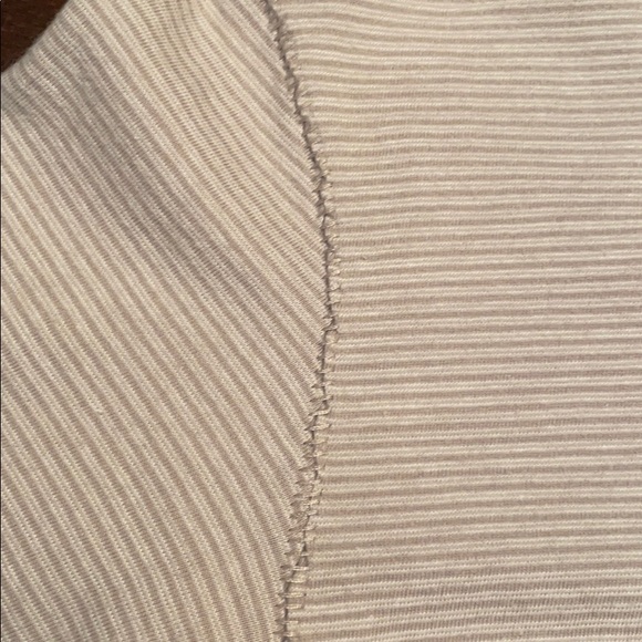 True Religion Cotton Henley. Size Medium. EUC - Picture 6 of 11